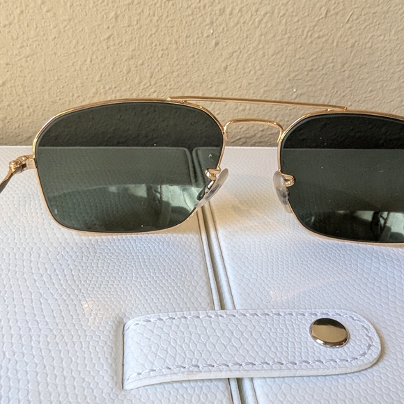 Ray-Ban Gold Aviator Sunglasses with Green Lenses - Picture 10 of 12